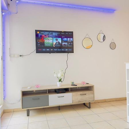 Apartamento Le Petit Oasis Saint-Denis Exterior foto
