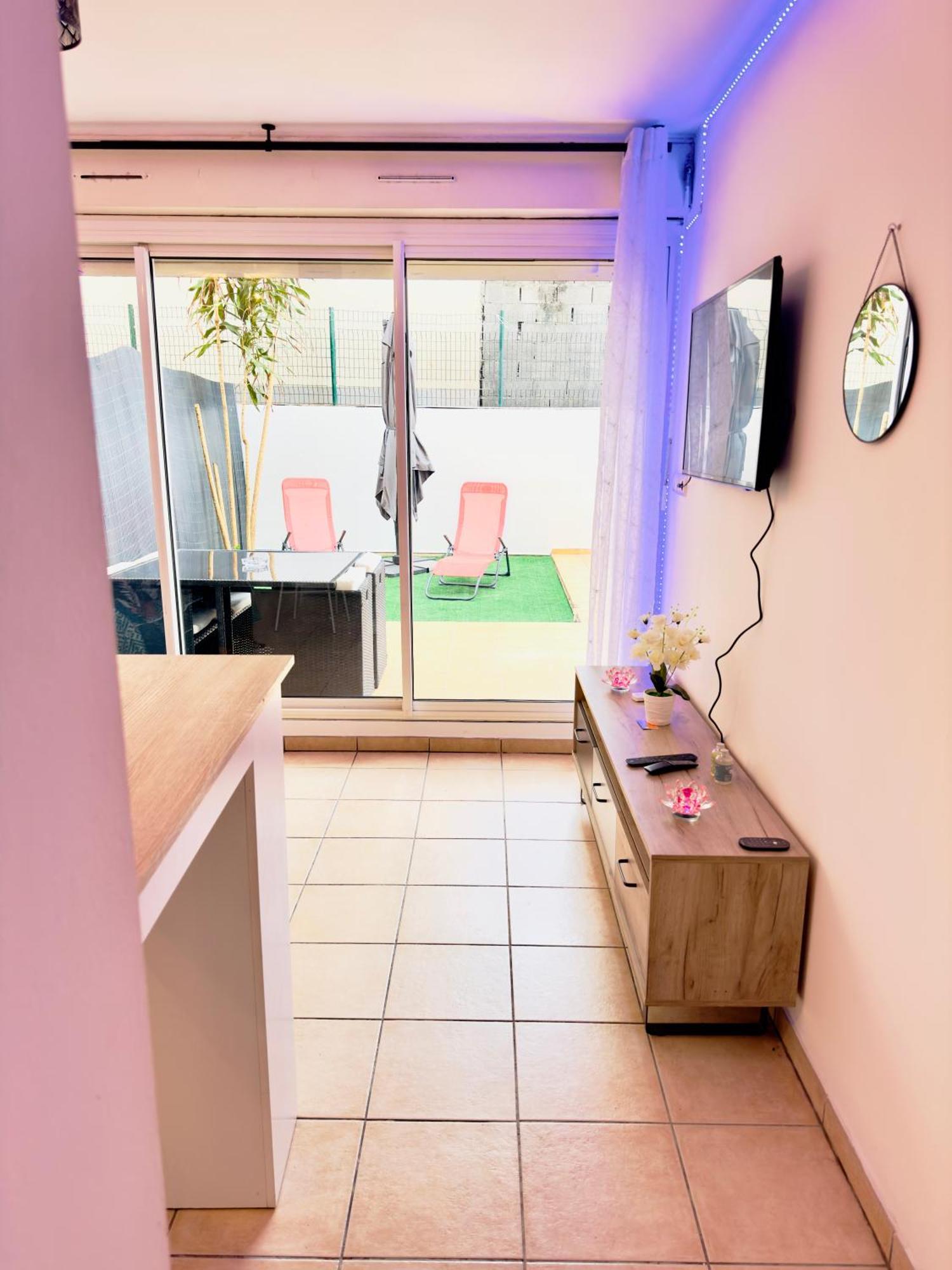 Apartamento Le Petit Oasis Saint-Denis Exterior foto
