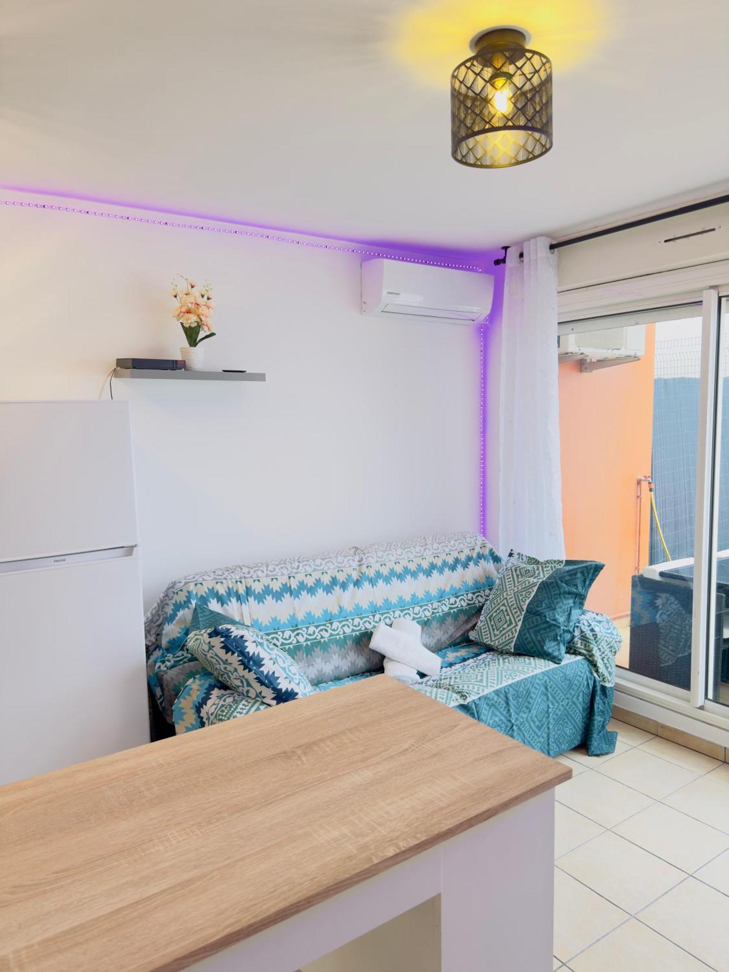 Apartamento Le Petit Oasis Saint-Denis Exterior foto