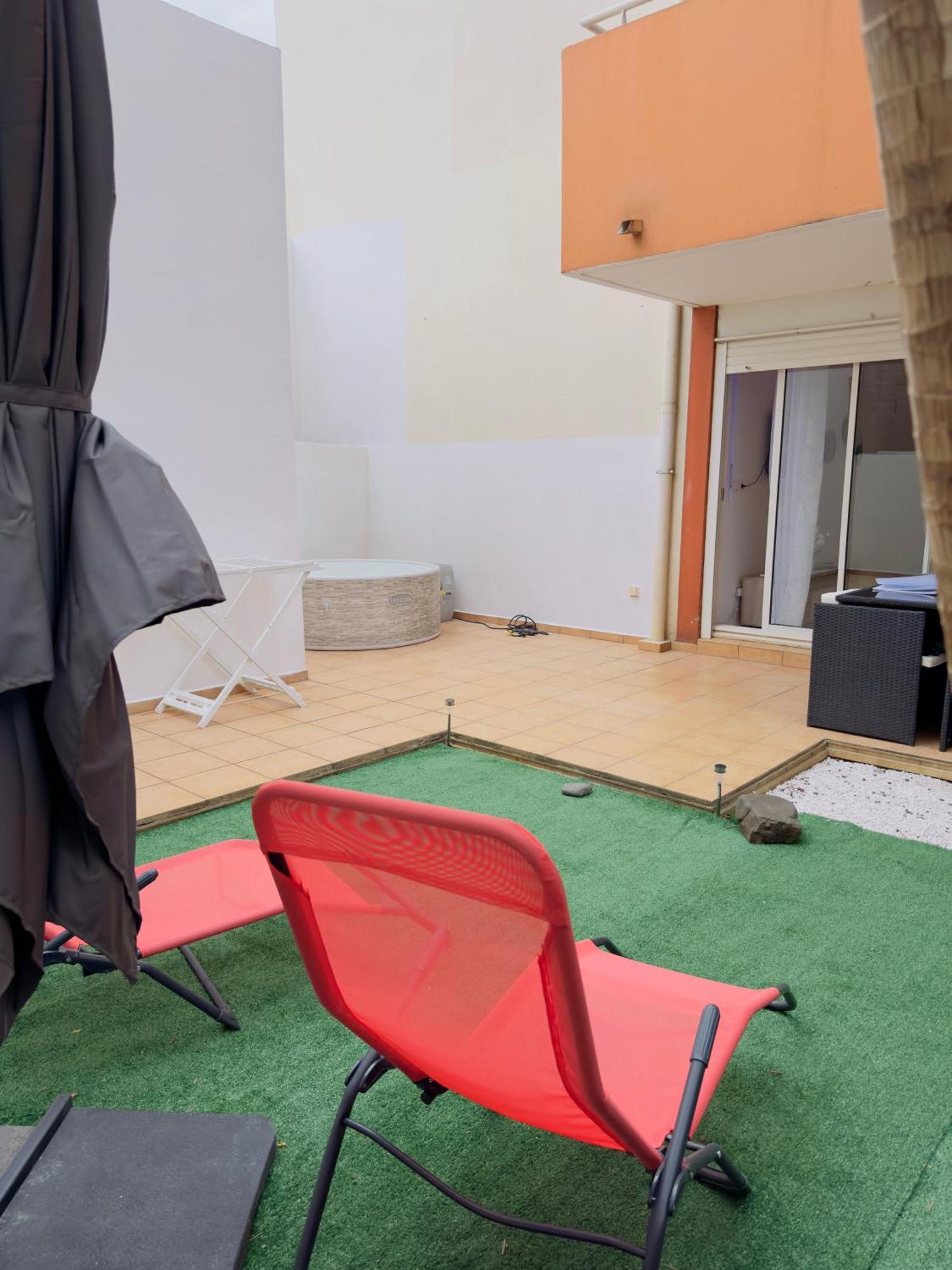 Apartamento Le Petit Oasis Saint-Denis Exterior foto